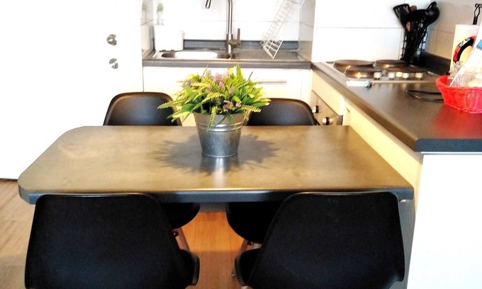 Las Rejas House | A10 Nice apartment up to 3 pax, metro at the door