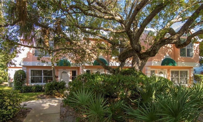 Wabasso Beach House | A1A Vero Beach Barrier Island Corner Townhome across the street from the ocean