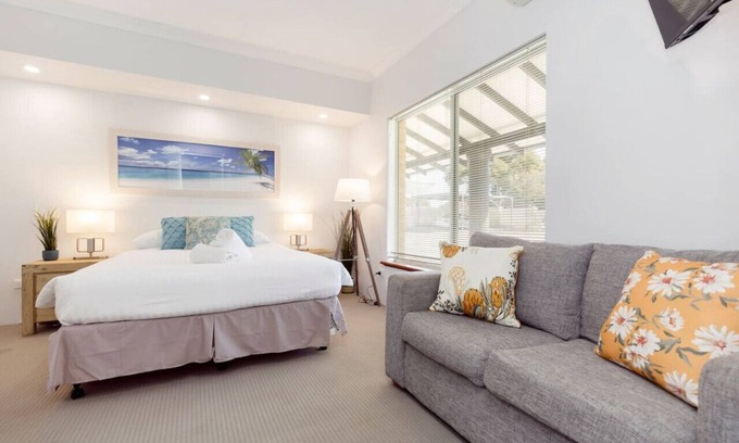 Connolly Apartment | A2 - Spacious Apartment w/Wi-Fi + Kitchenette