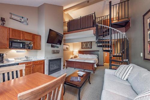 Thayerville Apartment | A314 Studio & Loft Standard View