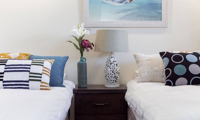 Connolly Apartment | A4 - Deluxe 1 bedroom, 1 bathroom apartment!