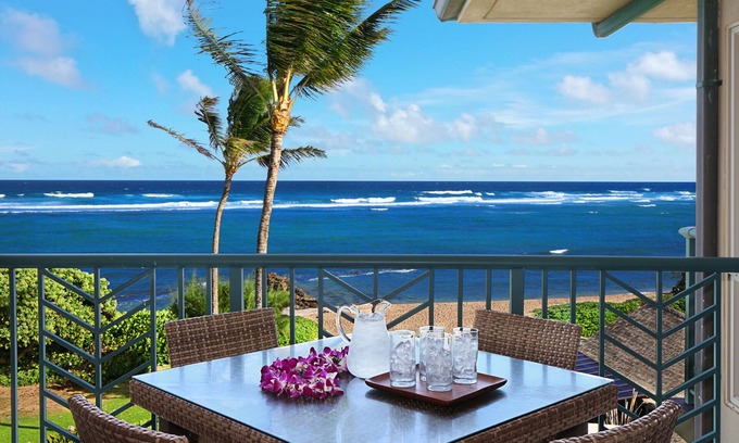 Wailua Condo | A402 - Corner Oceanfront Penthouse Suite - Amazing Pool, Lazy River, Beach & AC!