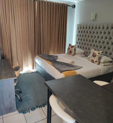 Westdene Apartment | A47 self catering apartment inside Bains Lodge