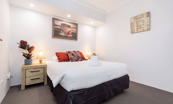 Connolly Apartment | A5 - Bright & spacious, 1 bathroom apartment!