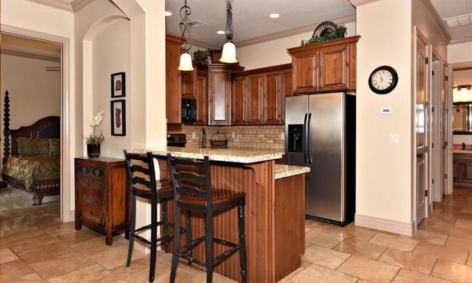 St. George Apartment | A7-Sierra Sky-Ground Floor 3-bedroom Hillside View
