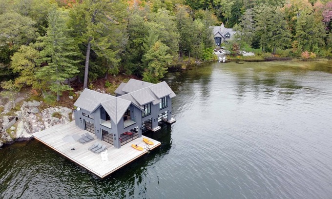 Muskoka Lakes Cottage | AAA Lake Joe Prime Location Riverdale Rd! South! 8bdrm, 5 bath! Muskoka Beauty!