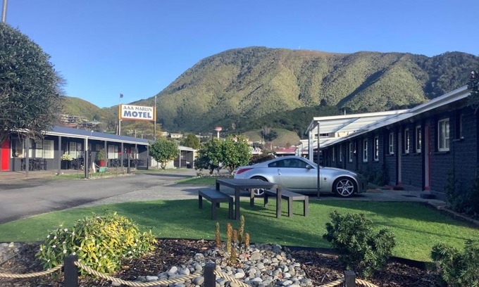 Picton Hotel | AAA Marlin Motel