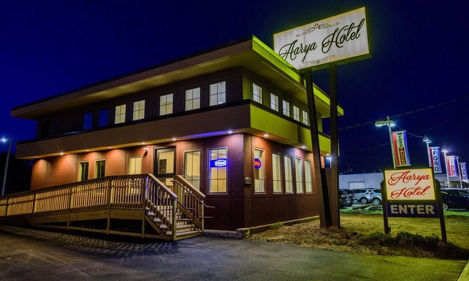Niagara Falls Hotel | AArya Hotel By Niagara Fashion Outlets