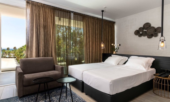 Ayia Napa Hotel | Abacus Suites