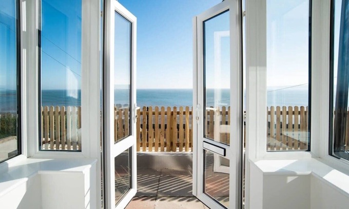Muston House | Abalyne Beach House - Beautiful beachhouse - Sea views throughout, modern, brigh