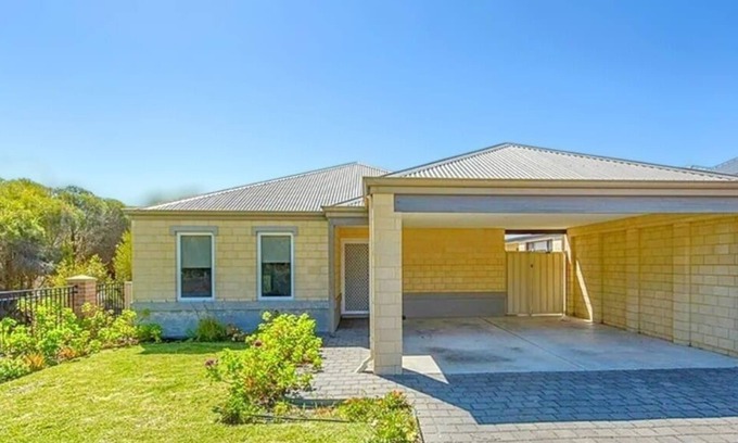 Abbey House | Abbey Beach House, family friendly retreat!