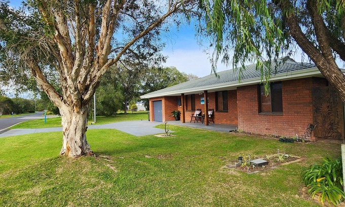 Abbey House | Abbey Beach Shack, Busselton - A Retro Beach Retreat