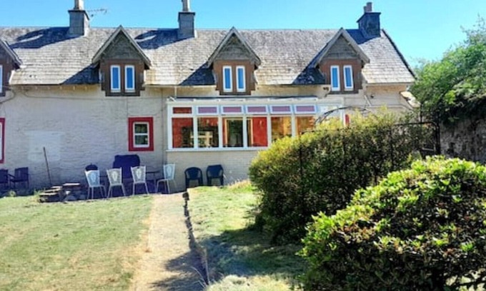 Bankend Cabin | Abbeybank Lodge sleeps13 rural near beach, pub, mountain bike trails