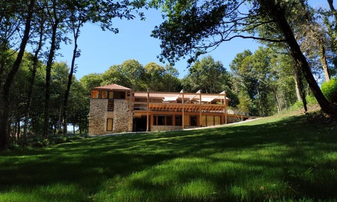 Sobrado House | Abeiro da loba