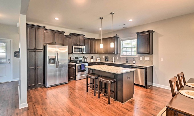 Aberdeen House | Aberdeen Getaway < 6 Mi to Pinehurst Resort!