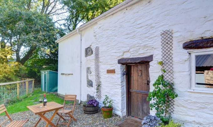 Glandwr House | Aberelwyn Granary in the beautiful Whitland