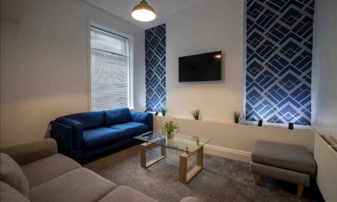 Middlesbrough House | Abingdon House | 4BDR | 4 Ensuite | Workstays UK