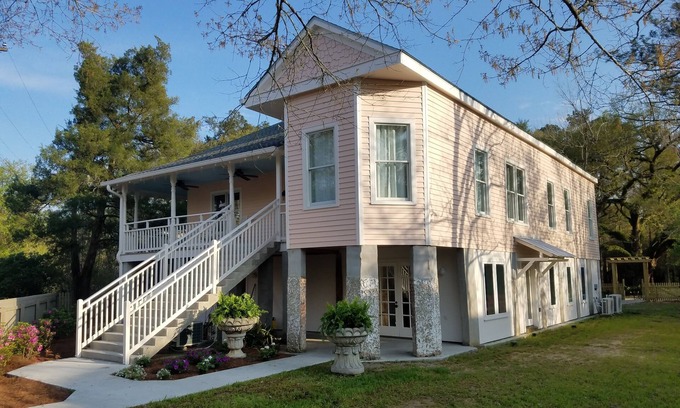 Abita Springs House | Abita Springs Hotel