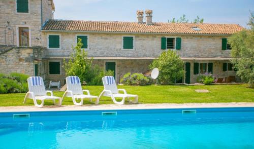 Selina Apartment | Abortolami with Pool and Garden