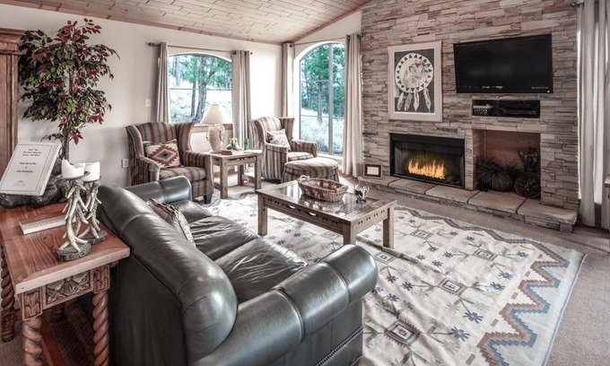 Ruidoso House | About Time, 3 Bedrooms, Fireplace, Gas Grill, WiFi, Sleeps 8