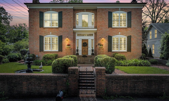 Franklin House | Above Nashville Franklin Heritage House| Walking Distance| Historic IServices