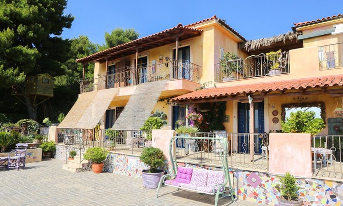 Achladies Apartment | Absolute vacation apartment near the sea"Nest"in the Villa Stratos majestic view