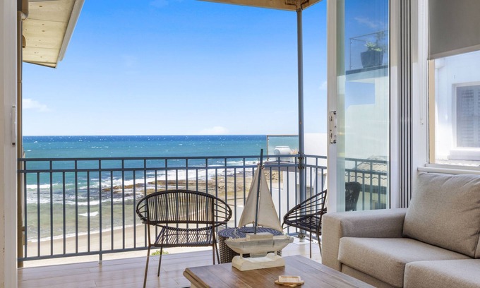 The Entrance Apartment | Absolute Beach front @ The Entrance