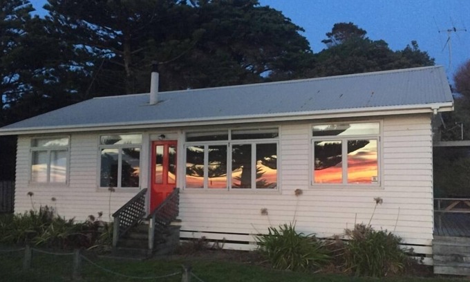 Aramoana House | Absolute beach front paradise