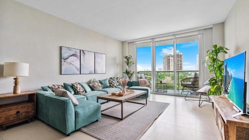Sunny Isles Beach Apartment | Absolute Beach Bliss, Chic & Expansive Retreat