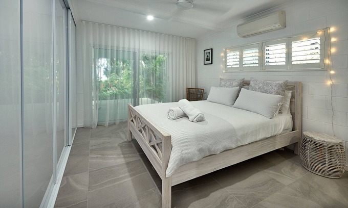 Bramston Beach House | Absolute Beachfront at Bramston Beach