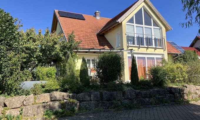 Dittelbrunn Apartment | Absolute Ruhe in Zentraler Lage - wir Freuen uns auf Sie!