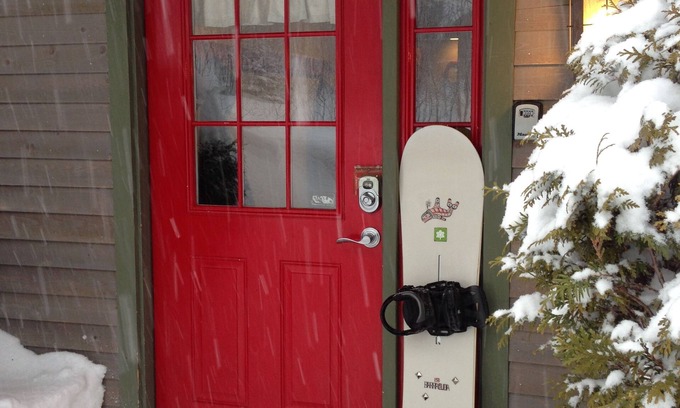North Troy Condo | Absolute Slopeside Condo Private Entrance
