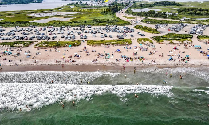 Snug Harbor House | Absolutely stunning! New water front beach house