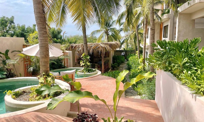 Santa Maria Apartment | AC Bedroom Daily Clean Pool Reliable Wi-Fi