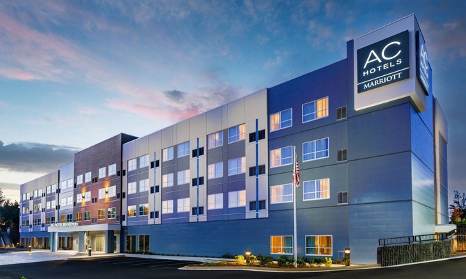 Five Oaks Hotel | AC by Marriott Portland Beaverton