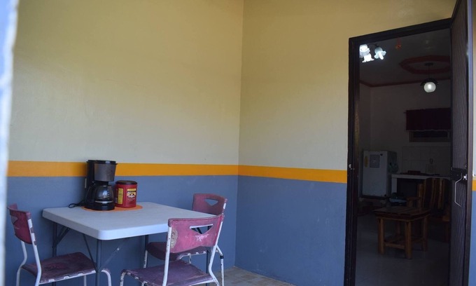 Puerto Galera House | AC Rooms 2 mins to Whitebeach
