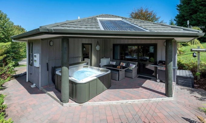 Acacia Bay House | Acacia Heights - Garden Cottage