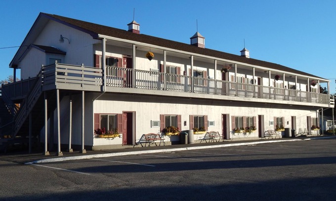 Trenton Hotel | Acadia Sunrise Motel