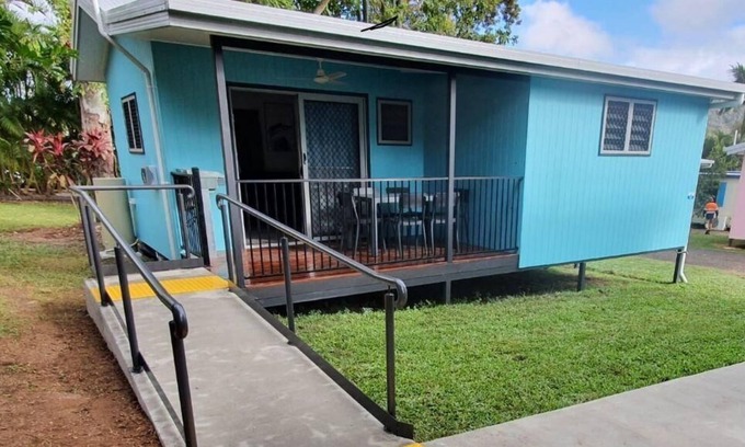 Tinaroo Villa | Accessible Villa 1 BR - Fully self-contained, wheelchair friendly, 1 Queen, 1 Sofa, 1 Trundle
