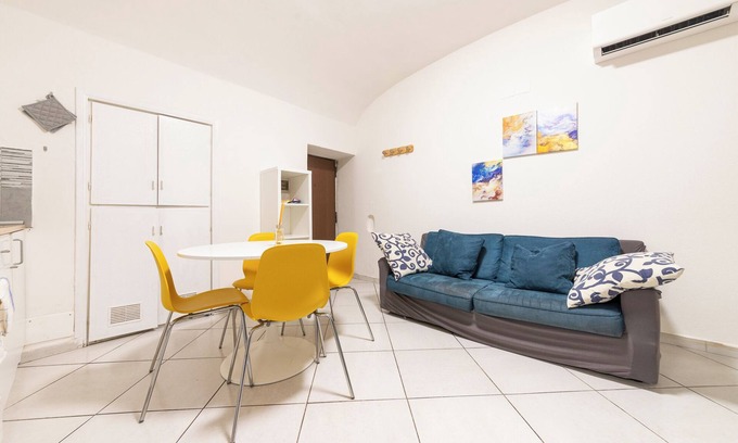 Nomentano Apartment | Accogliente Appartamento in Area Tranquilla a 10 Minuti di Metro dal Colosseo