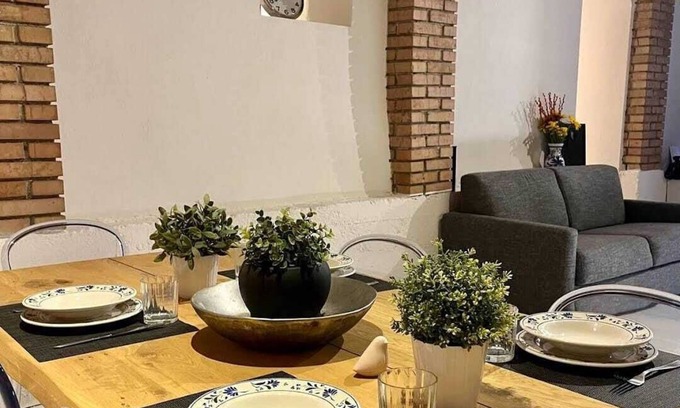 Vittorio Veneto Apartment | Accogliente Loft Immerso nel Centro Storico di Serravalle