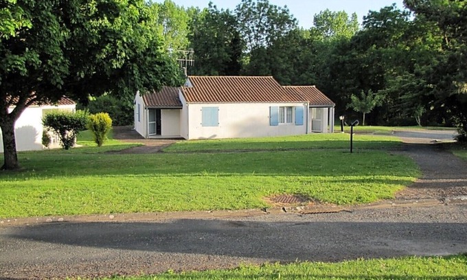 Tonnay-Boutonne House | Accommodation 2 PMR 4/5 People
