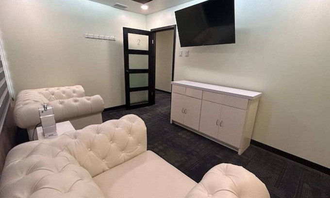 Juarez Municipality Apartment | Accommodation and Office! Perfect for traveling professionals