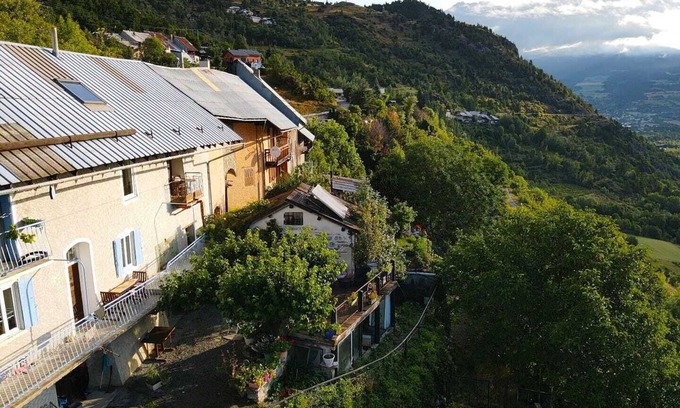 Reotier Apartment | Accommodation in an old farmhouse with a splendid view