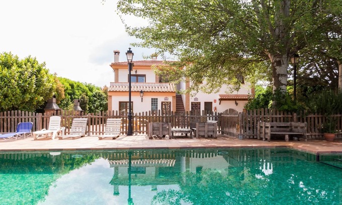 Padul Cottage | Accommodation with pool and paddle tennis court