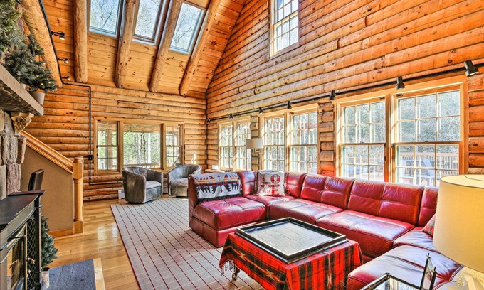 Accord Cabin | Accord Vacation Rental w/Pool & Hot Tub!