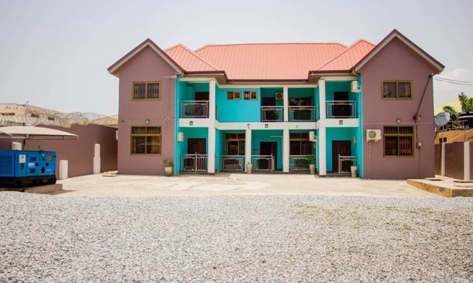 Ngleshi Amanfro Villa | Accra Cosy Homes