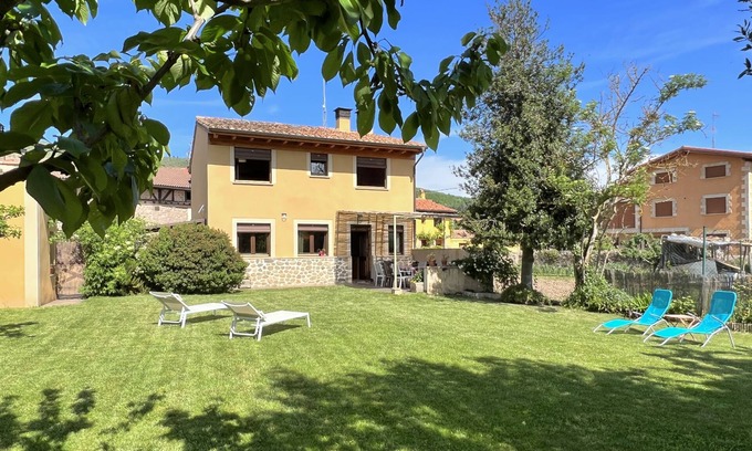 Santurde Ski Chalet | Acebal Rural House, High Tourism CR.107