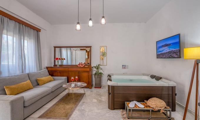 Kotsiana House | Achilleas Deluxe Apt-JACUZZI-Parking A village 2km from beach! Pet Friendly -
