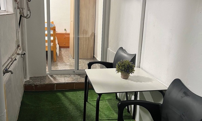 Paterna Apartment | Acogedora plata baja cerca del metro. Ideal para familias, y trabajadores.